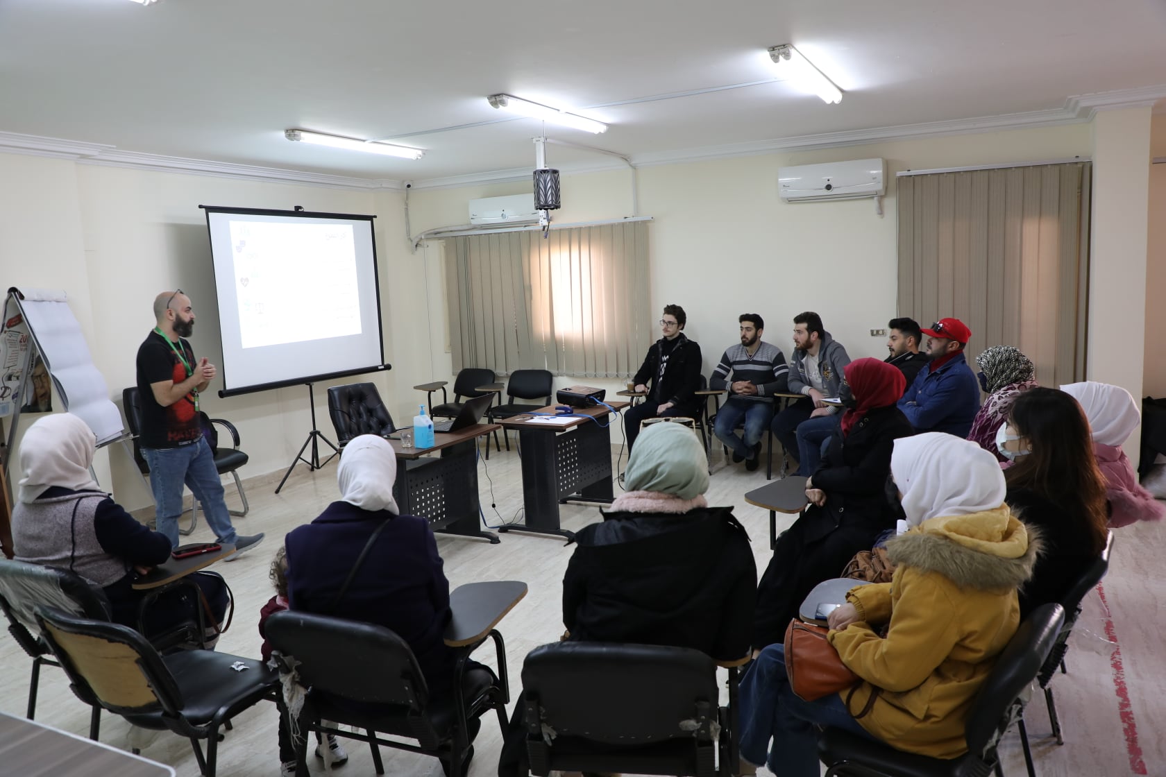 جلسات تدريبية للمتطوعين 